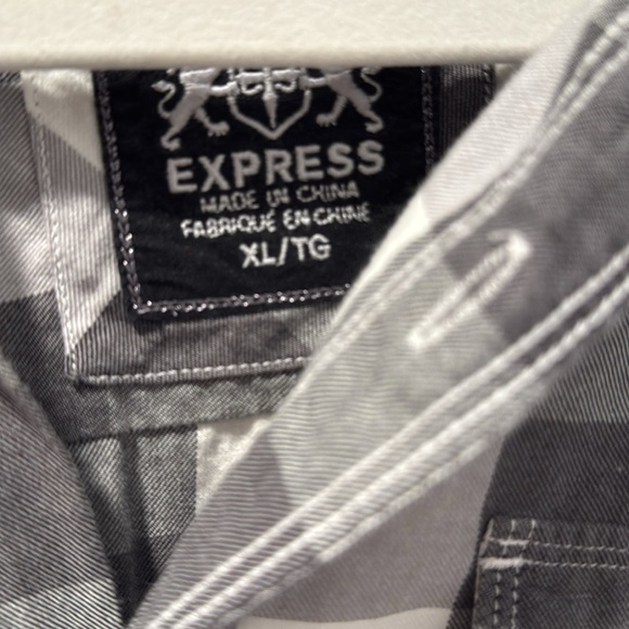 Men’s Button Up - Picture 3 of 5